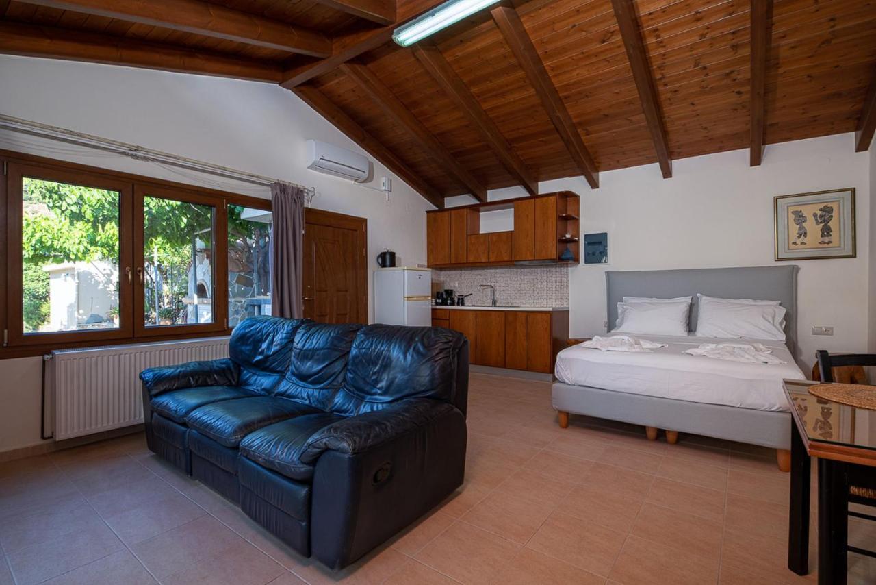 אגיה פלגיה קיתירה Vitamin Sea Luxury Villas מראה חיצוני תמונה